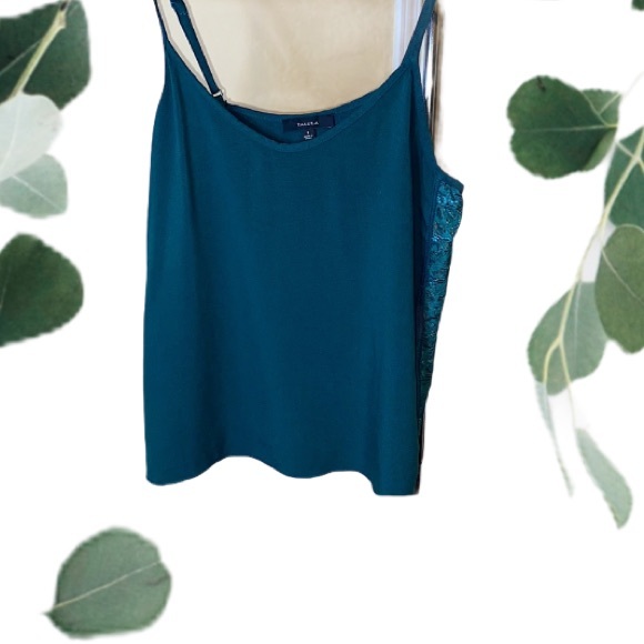 LIKENEW Aritzia pretty dark green tank w lace - Picture 2 of 7